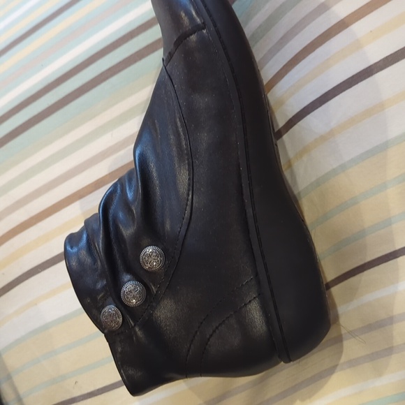 Black ankle boot - Picture 2 of 5